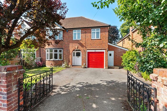 4 Bedroom Semi Detached House For Sale In Sutton Avenue, Slough, SL3
