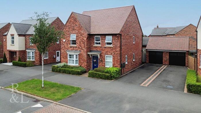 4 Bedroom Detached House For Sale In Dennis Way, Measham, DE12