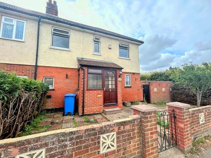 3 Bedroom Semi-Detached House To Rent In Landseer Road, Ipswich, IP3