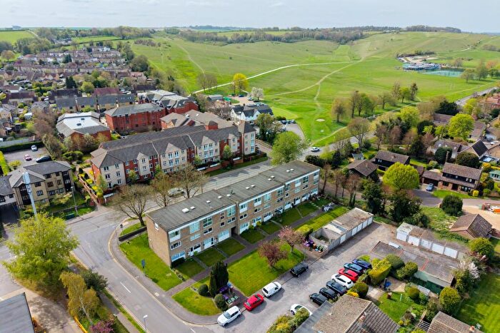 2 Bedroom Maisonette For Sale In West Court, Tannery Drift, Royston, SG8