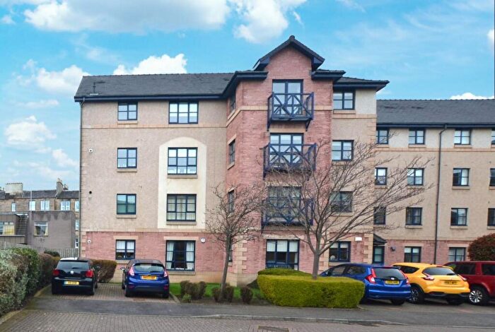 2 Bedroom Flat To Rent In Russell Gardens, Edinburgh, EH12
