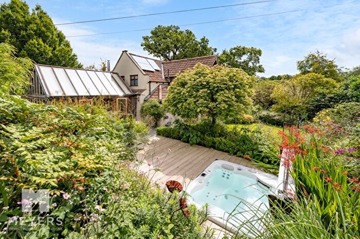 3 Bedroom Detached House For Sale In Coach Hill Lane, Burley, Ringwood, BH24