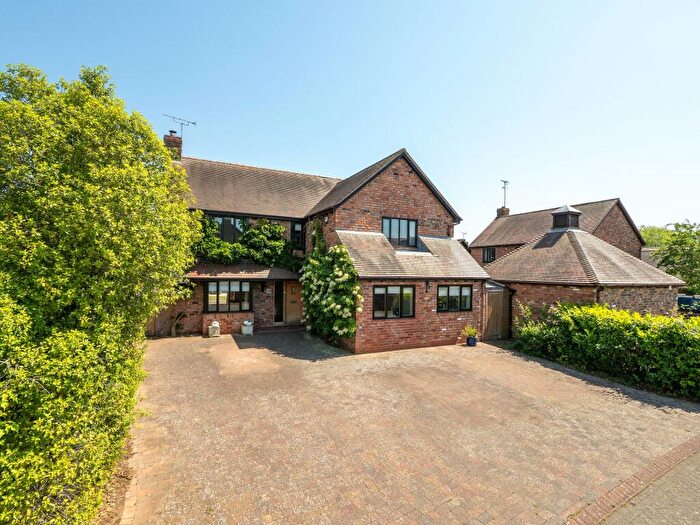4 Bedroom Property For Sale In The Wardens, Kenilworth, CV8