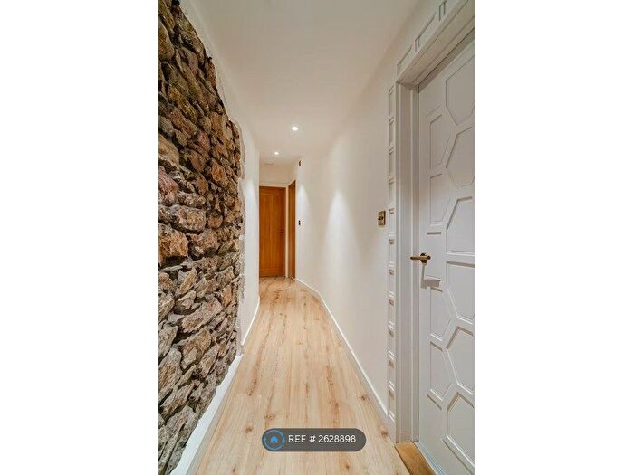 2 Bedroom Flat To Rent In Pin Lane, Plymouth, PL1