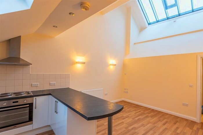 1 Bedroom Flat To Rent In Market Street, York, YO1