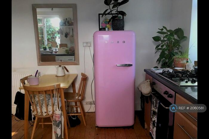 1 Bedroom Flat To Rent In Sach Road, London, E5