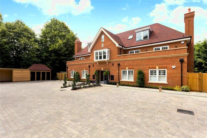 2 Bedroom Flat To Rent In Summersdale Place, Lavant Road, Chichester, West Sussex, PO19