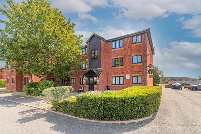 Studio For Sale In Hutton Court, Edmonton, N9