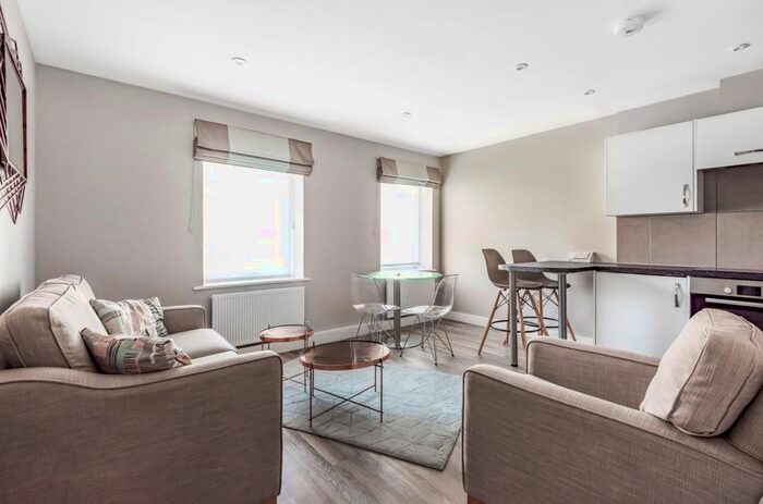 2 Bedroom Flat To Rent In Stert Street, Abingdon OX14