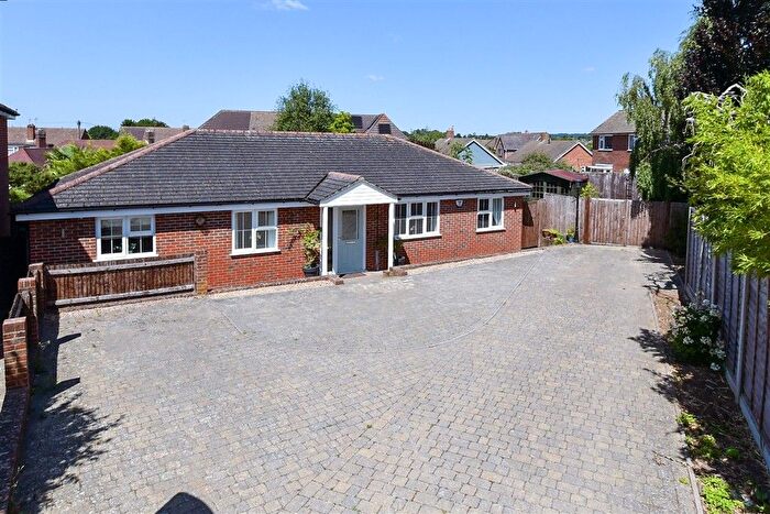4 Bedroom Detached Bungalow For Sale In Tyler's Croft, Bearsted, Maidstone, Kent, ME14