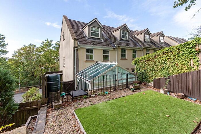 4 Bedroom End Of Terrace House For Sale In Blaisedell View, Bristol, BS10
