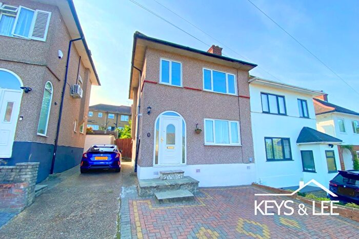 3 Bedroom Semi-Detached House To Rent In Kingshill Avenue, Collier Row, Romford, RM5