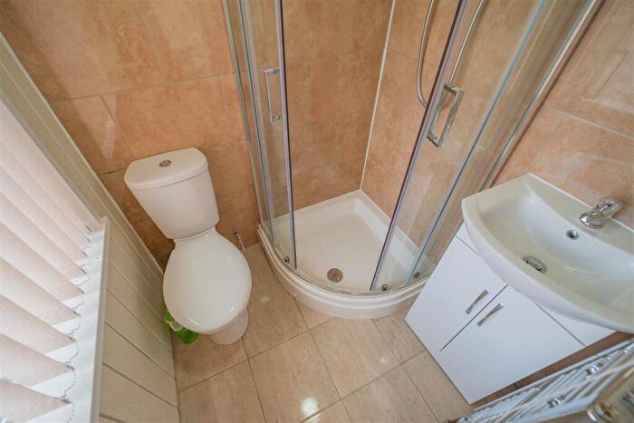 4 Bedroom House To Rent In Reservoir Road, Selly Oak, Birmingham, West Midlands, B29