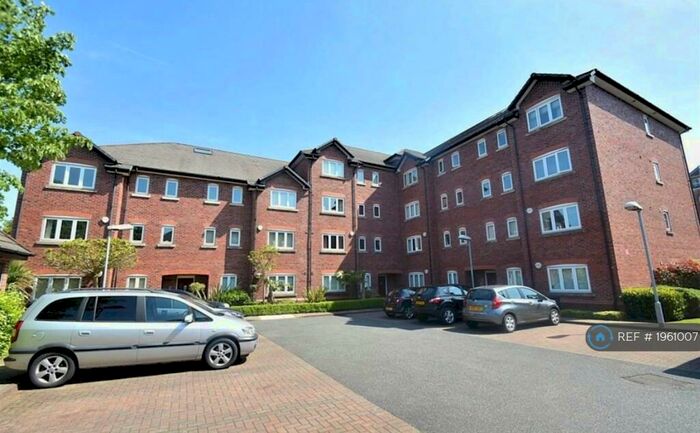 2 Bedroom Flat To Rent In Sale, Manchester, M33