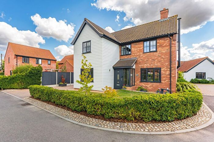 4 Bedroom Detached House For Sale In Millbrooks Close, Wymondham, NR18