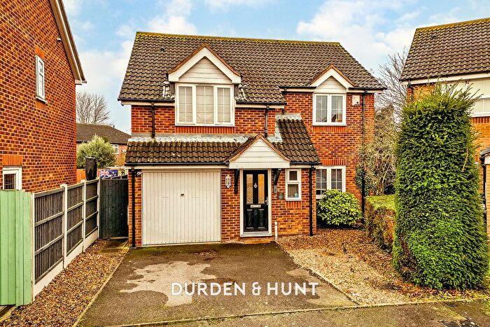 4 Bedroom Detached House For Sale In Harrow Close, Hornchurch, RM11