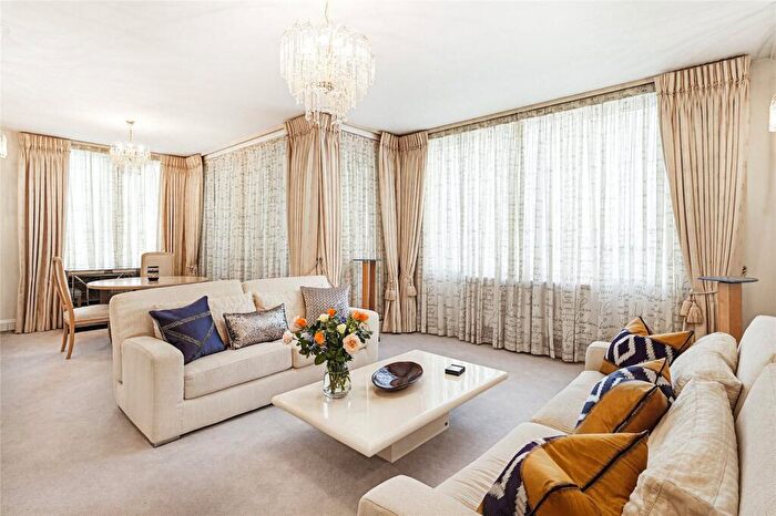 2 Bedroom Apartment To Rent In The Quadrangle, Chelsea Harbour, London, SW10
