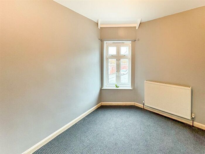 3 Bedroom End Of Terrace House For Sale In Barwell Road, Birmingham, B9