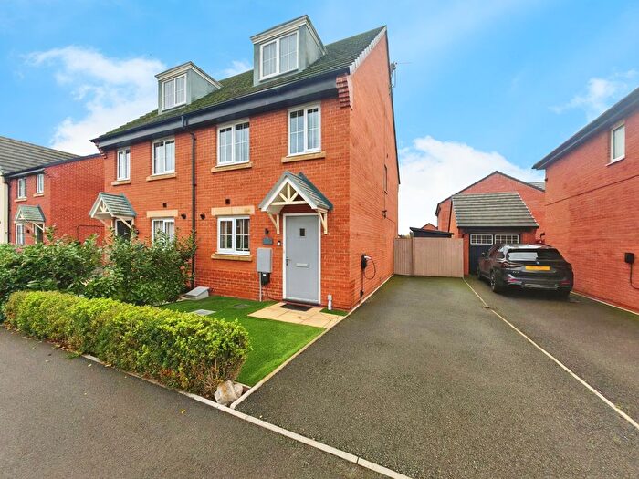 3 Bedroom Semi Detached House For Sale In Rotary Way, Crewe, CW2