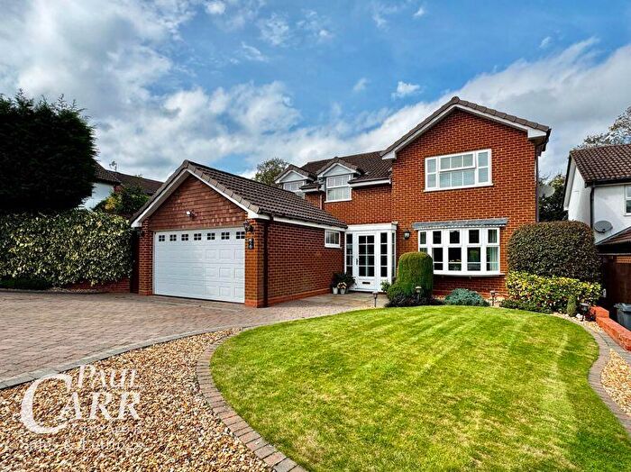 4 Bedroom Detached House For Sale In Nathan Close, Four Oaks, Sutton Coldfield, B75
