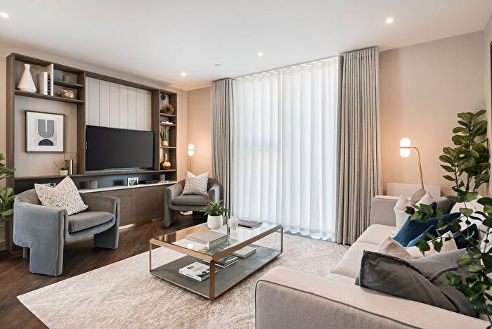 3 Bedroom Flat To Rent In Eden Grove, Staines-Upon-Thames, TW18