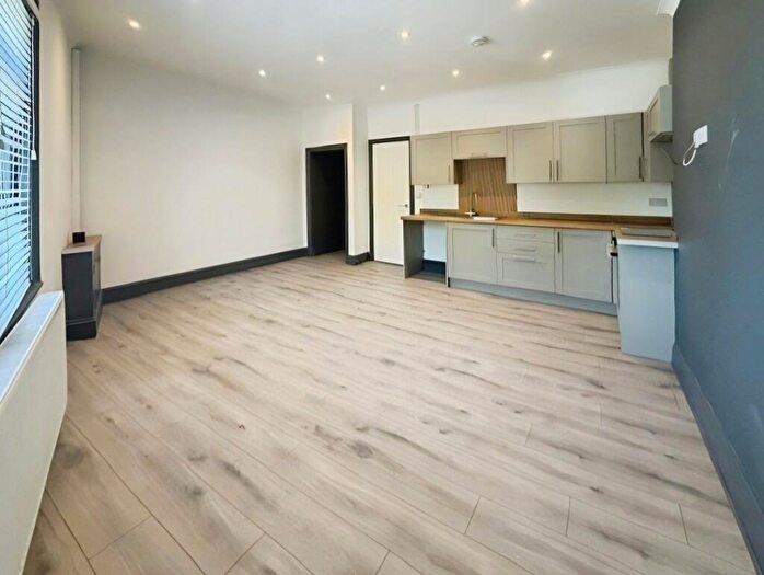 3 Bedroom Apartment To Rent In London Road, Portsmouth, Hampshire, PO2