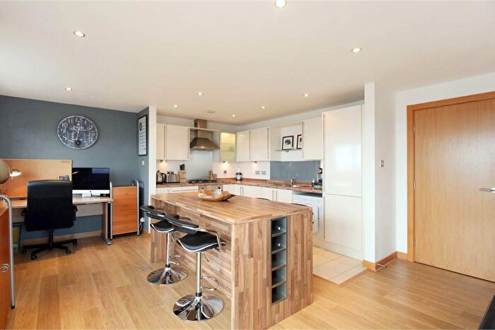 2 Bedroom Flat To Rent In Heron Place, Granton, Edinburgh, EH5