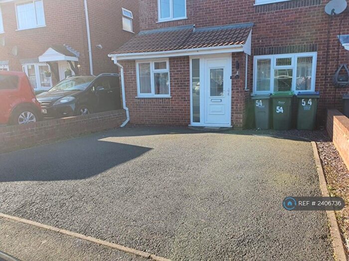 3 Bedroom Semi-Detached House To Rent In Cecil Drive, Tividale, Oldbury, B69