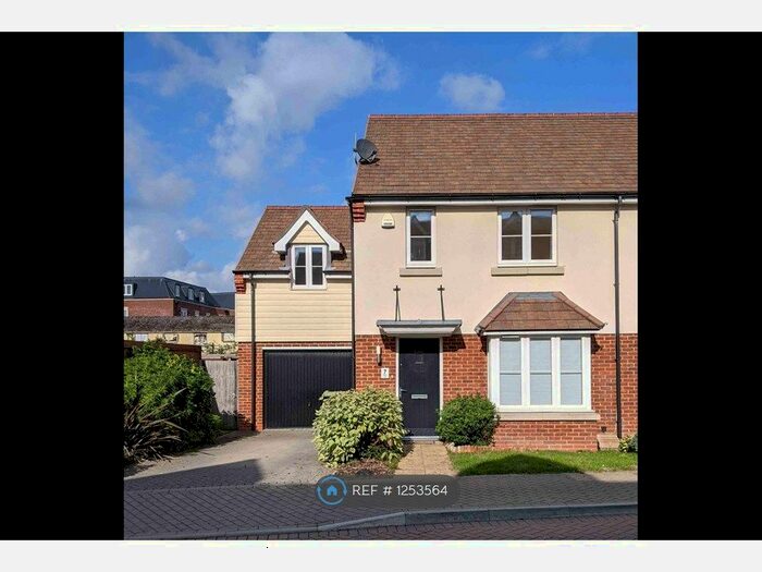 4 Bedroom Semi-Detached House To Rent In School Lane, Havant PO9