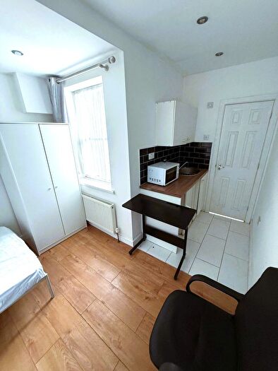 Studio To Rent In Ilford Lane, Ilford, IG1