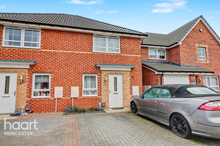 3 Bedroom Semi Detached House For Sale In Windmill Close, Hatfield, Doncaster, DN7