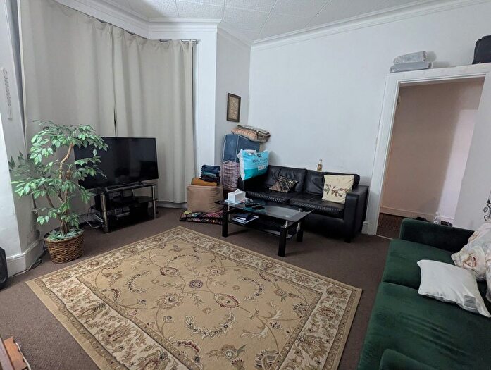 1 Bedroom Flat To Rent In Dalkeith Road, Ilford, London, IG1