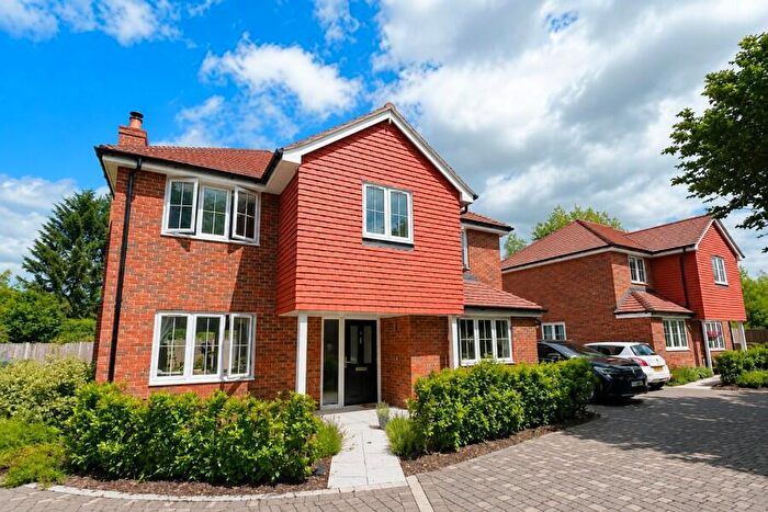 4 Bedroom Terraced House To Rent In St Thomas Close, Chilworth, GU4