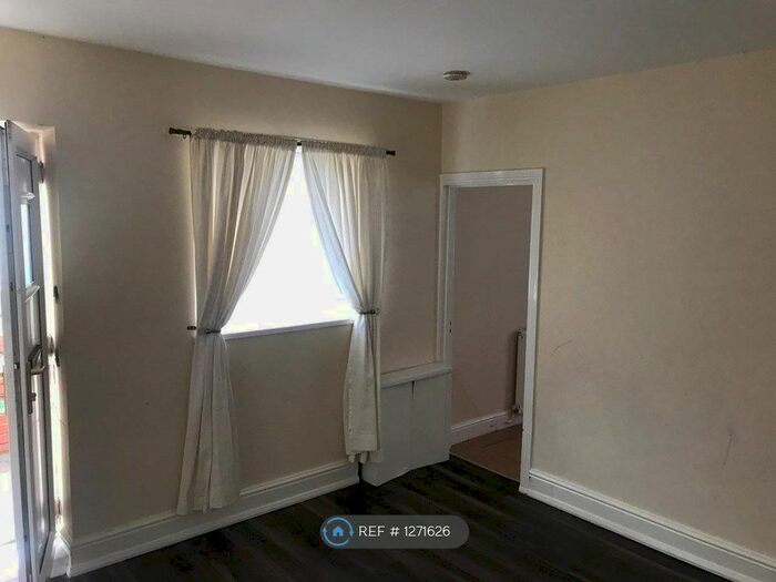 1 Bedroom Flat To Rent In Teak Street, Middlesbrough TS1