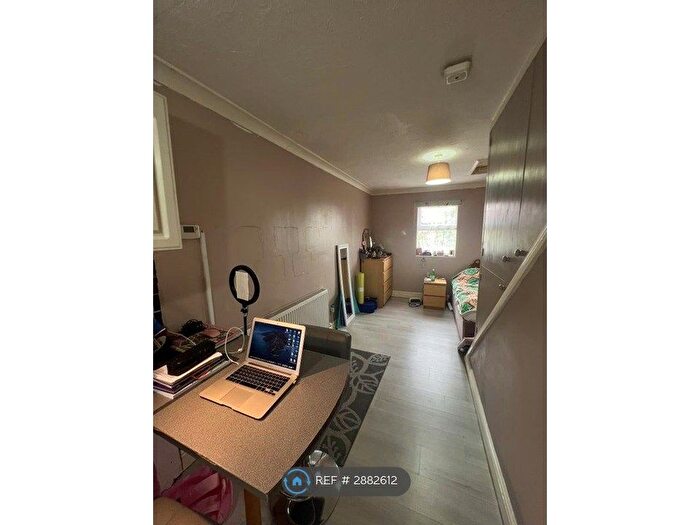 Studio To Rent In Rectory Lane, Chelmsford, CM1
