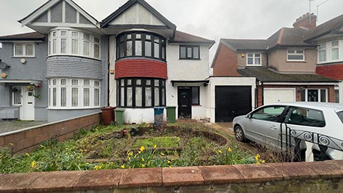 4 Bedroom Semi-Detached House To Rent In Parkside Way, Harrow, HA2