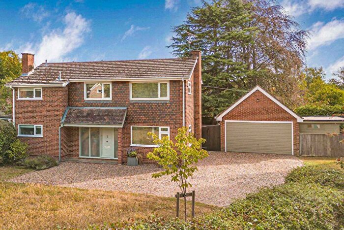 4 Bedroom Detached House For Sale In Orchard Coombe, Whitchurch Hill, RG8