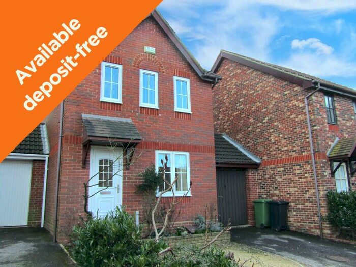 3 Bedroom Link Detached House To Rent In *Available With No Deposit* Marsh Gardens, Hedge End, SO30