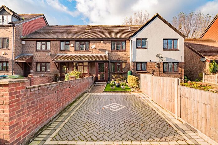 2 Bedroom Terraced House For Sale In Goldfinch Road, Thamesmead, London, SE28