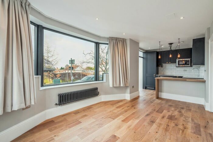 1 Bedroom Flat To Rent In Gidar House, The Crossway, Uxbridge, Greater London, UB10