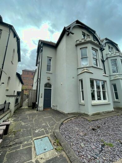 1 Bedroom Flat To Rent In The Parade, Roath, Cardiff, CF24