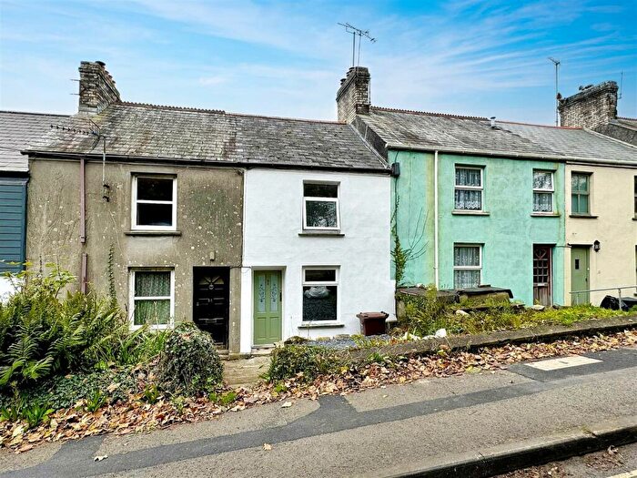 2 Bedroom Terraced House To Rent In Terras Road, St. Stephen, PL26