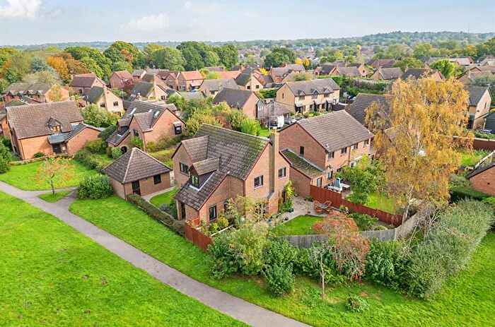 4 Bedroom Detached House To Rent In All Saints Close, Wokingham, Berkshire, RG40