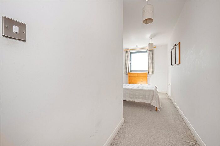 1 Bedroom Flat For Sale In Chorus Development, Wimbledon, SW19