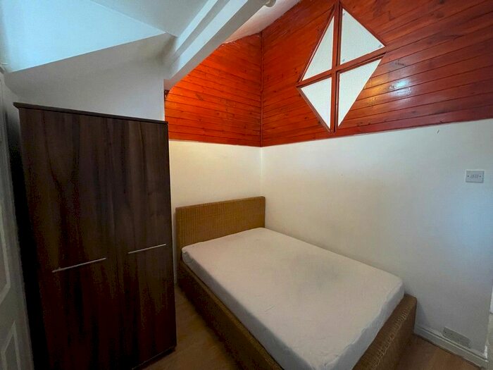 1 Bedroom Flat To Rent In Abbeydale Road, Sheffield, S7