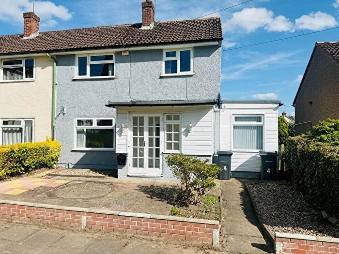 3 Bedroom Semi Detached House To Rent In Chessetts Grove, Birmingham, B13