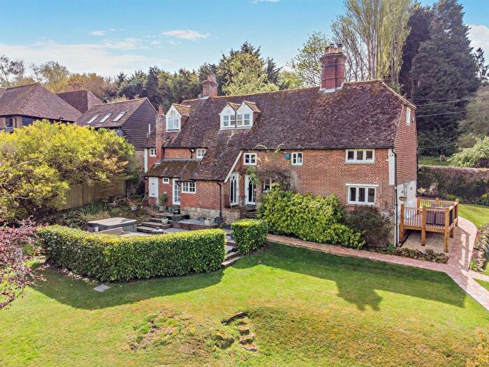 5 Bedroom Detached House For Sale In Caring Lane, Leeds, Maidstone, ME17