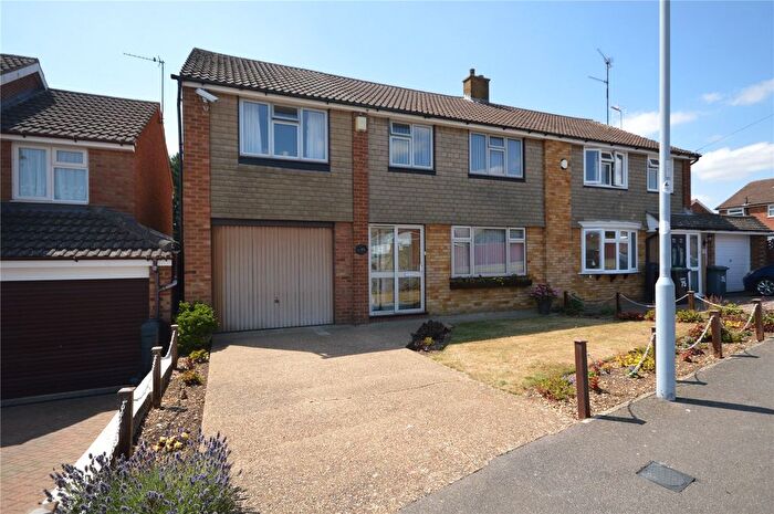 4 Bedroom Semi-Detached House For Sale In Watermead Road, Luton, Bedfordshire, LU3