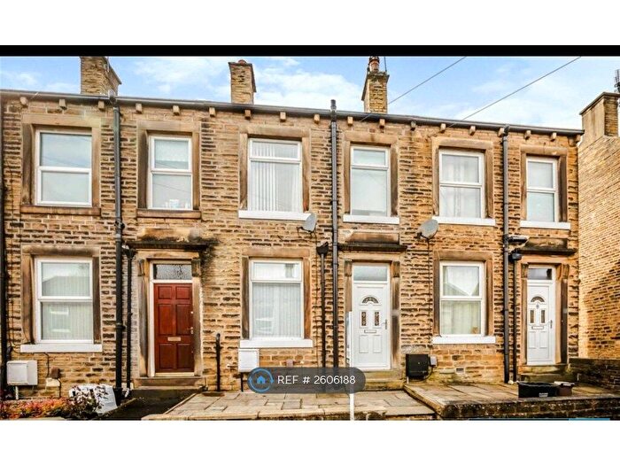 2 Bedroom Terraced House To Rent In Cheltenham Place, Halifax, HX3