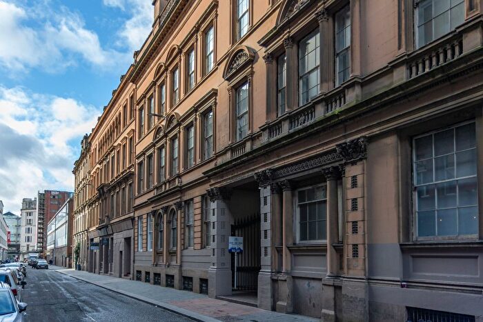 2 Bedroom Flat To Rent In Glasgow, Lanarkshire, G1